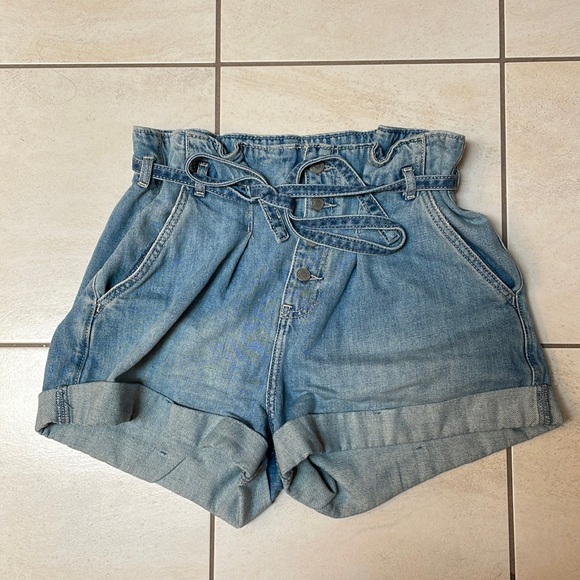 Hollister Pants - Brand: Hollister Size: US 7 Color: blue Jean